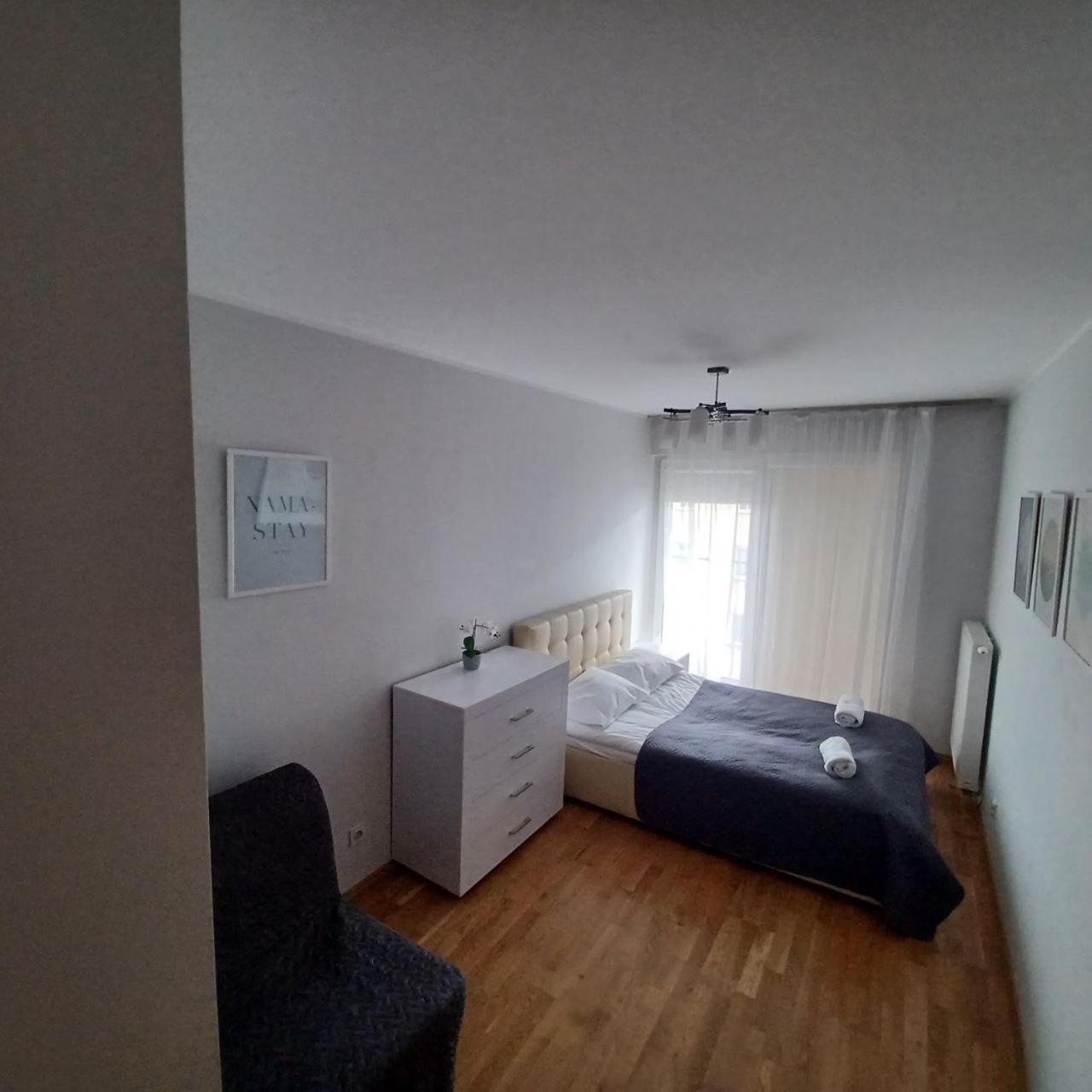 Apart City Center - 3 Rooms - Parking Place ヴロツワフ エクステリア 写真